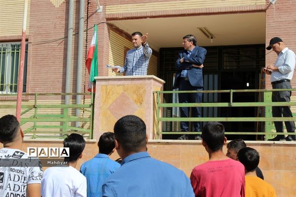 آیین افتتاحیه زمین چمن مصنوعی مدرسه شاه صاحب در شهر جوادآباد