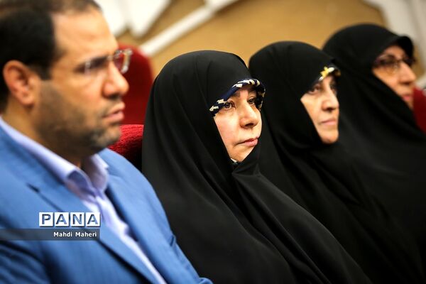 همایش تجلیل از رزمندگان فرهنگی دفاع مقدس