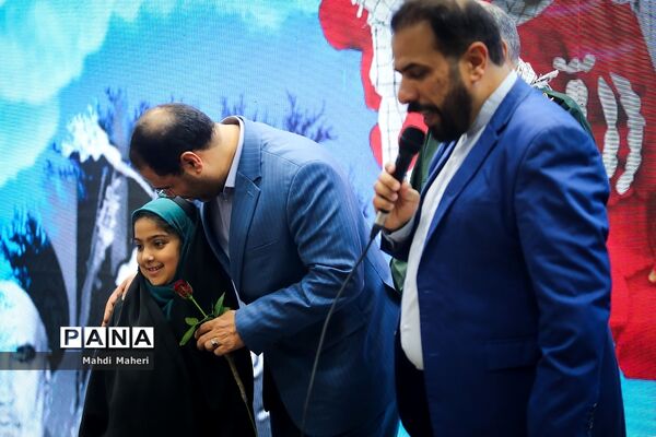 همایش تجلیل از رزمندگان فرهنگی دفاع مقدس