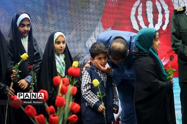 همایش تجلیل از رزمندگان فرهنگی دفاع مقدس