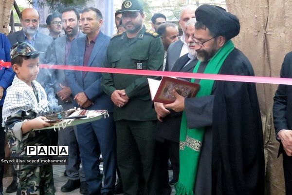 برپایی نمایشگاه هفته دفا‌ع‌مقدس در قیامدشت