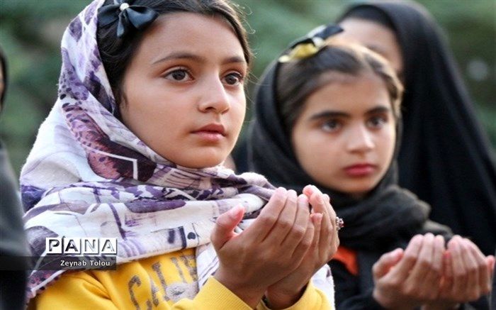 اجرای سرود همگانی دختر ایران در قشم/فیلم