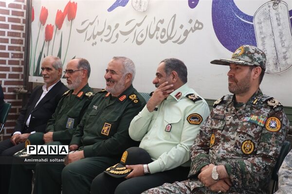 غبارروبی مزار شهدا در تبریز