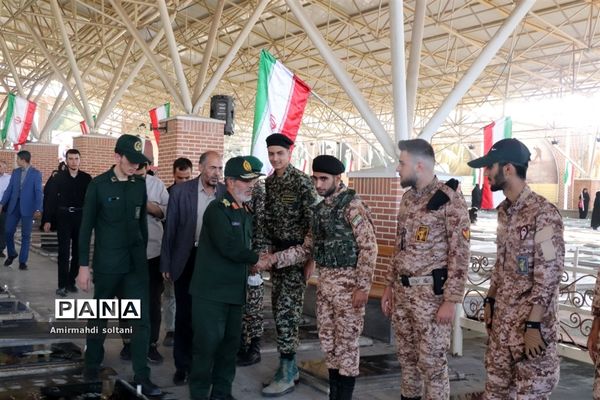 غبارروبی مزار شهدا در تبریز