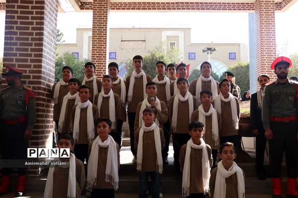 غبارروبی مزار شهدا در تبریز