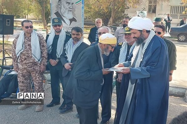 صبحگاه مشترک نیروهای مسلح به‌مناسبت هفته دفاع مقدس شهرستان شیروان