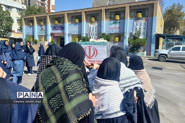 تشییع پیکر مطهر شهید گمنام در دبیرستان تربیت رودهن