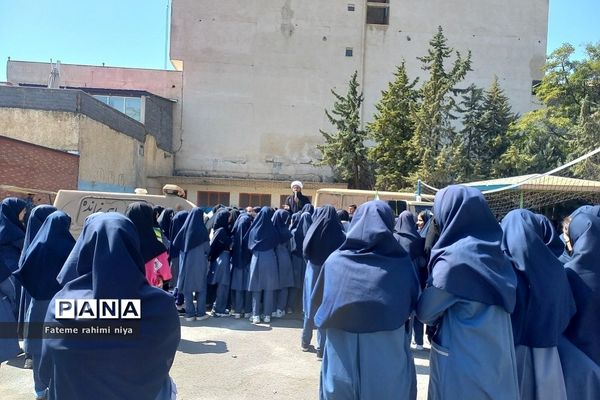 تشییع پیکر مطهر شهید گمنام در دبیرستان تربیت رودهن