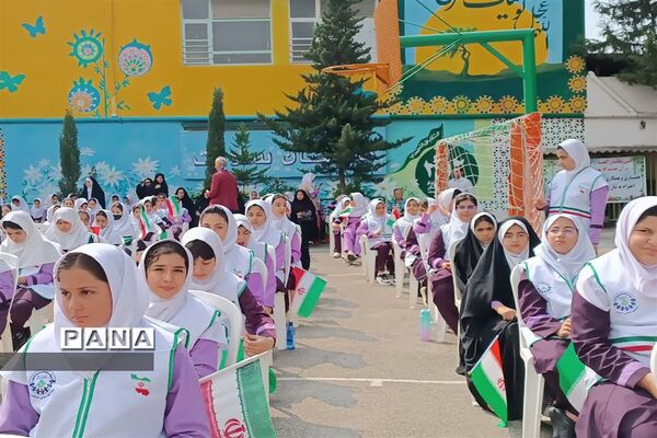 برگزاری جشن عاطفه‌ها در مدارس شهرستان ساری