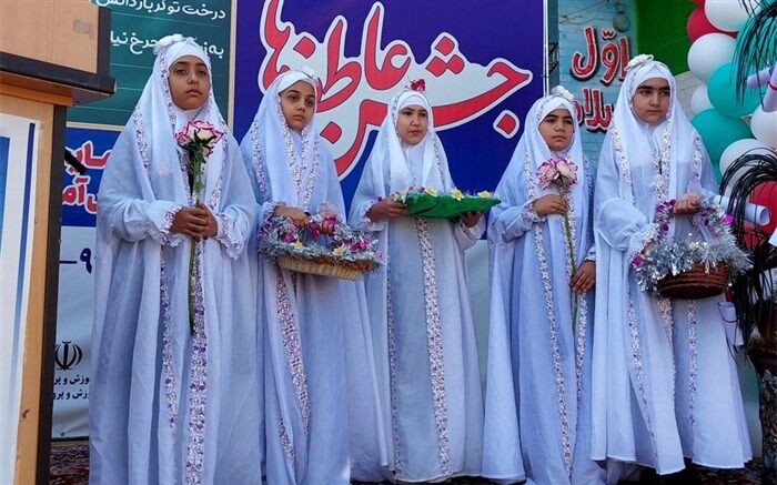 جشن عاطفه ها با هدف  توسعه فرهنگ انفاق و احسان در سراسر کشور به صورت همزمان برگزارمیشود