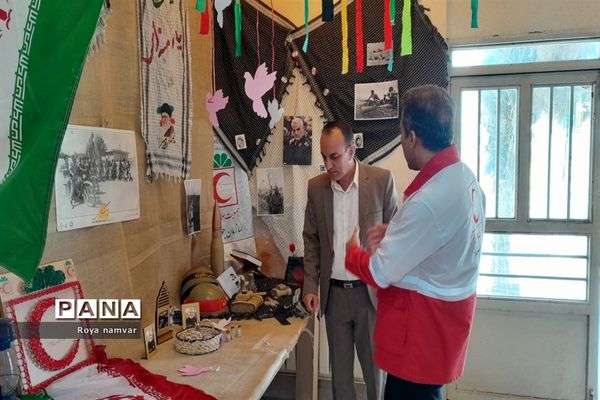 نمایشگاه دفاع مقدس جوانان جمعیت هلال احمر مانه و سملقان