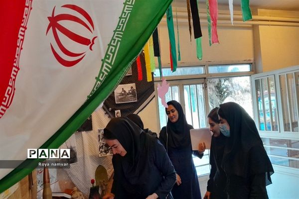 نمایشگاه دفاع مقدس جوانان جمعیت هلال احمر مانه و سملقان