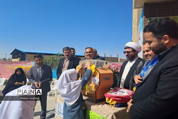 برگزاری جشن عاطفه‌ها در دبستان فرهنگ مرحوم  فرازمند شهرستان کاشمر