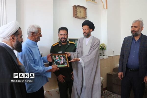 رزمایش فرهنگی رهروان شهدا در شهرستان اردکان