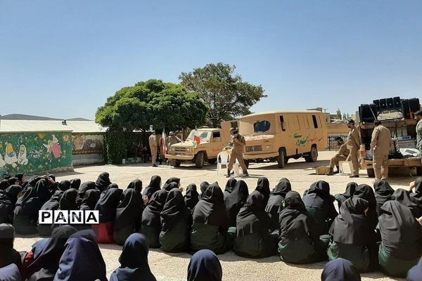 حضور کاروان مقاومت در مدرسه حضرت معصومه شهرستان فیروزکوه