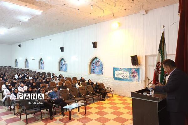 کارگاه توانمند‌سازی مراقبین سلامت مدارس قطب ۶ استان خوزستان
