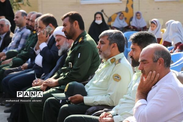 برگزاری جشن عاطفه‌ها در دبستان شهید نوروزی ابرکوه