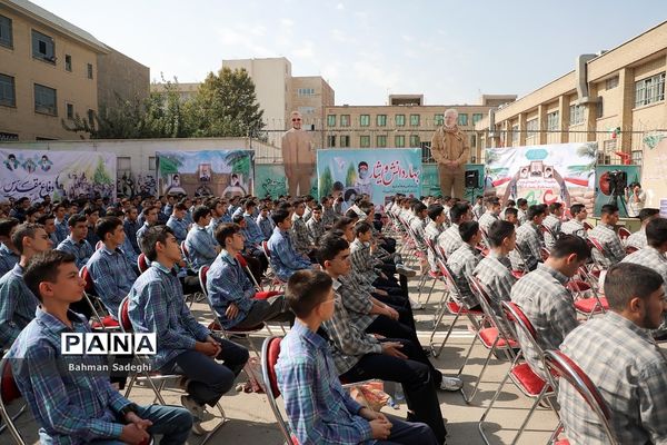 آیین افتتاحیه چهارمین دوره لاله‌های روشن