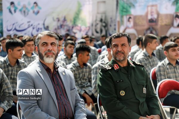 آیین افتتاحیه چهارمین دوره لاله‌های روشن