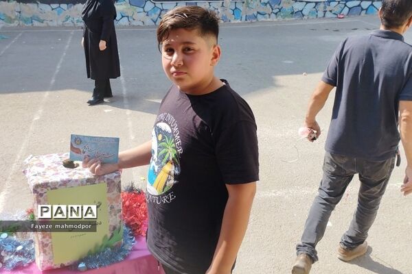 جشن عاطفه‌ها در دبستان دانش‌ رودهن