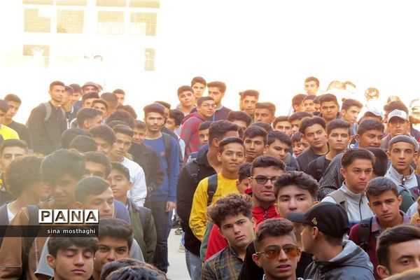 مراسم آغاز امامت حضرت مهدی (عج) و گرامیداشت هفته دفاع مقدس در هنرستان نمونه امام خمینی(ره) شهرستان بجنورد