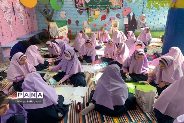 زنگ ایثار و مقاومت در دبستان دخترانه فرهنگ منطقه ۱۳