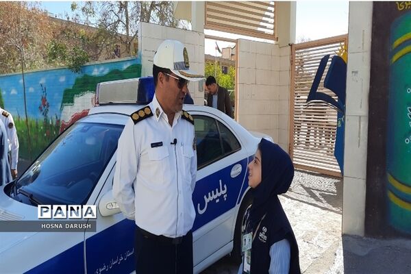 مراسم نواختن زنگ مهر و  تقدیر از فرزندان شهید سرهنگ جام دوست