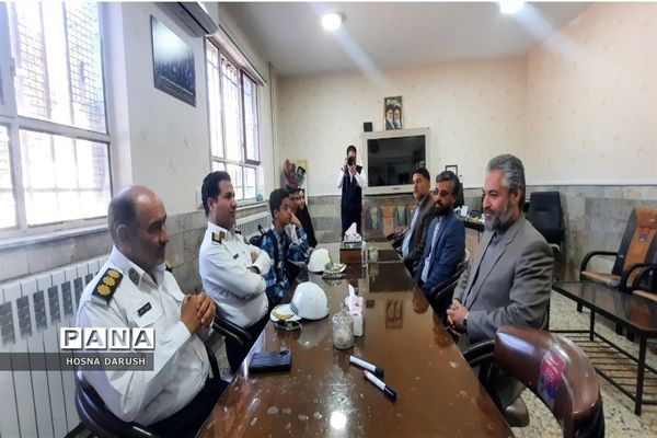 مراسم نواختن زنگ مهر و  تقدیر از فرزندان شهید سرهنگ جام دوست