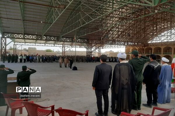 صبحگاه مشترک نیروهای مسلح شهرستان مروست