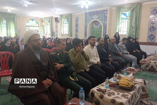 آیین رو نمایی از کتاب «به رسم عموقاسم» دل نوشته‌های دانش‌آموزان در دبستان شاهد لاله‌ها