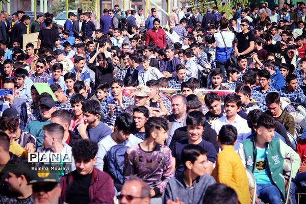 اجتماع جوانان نقش آفرین گام دوم انقلاب