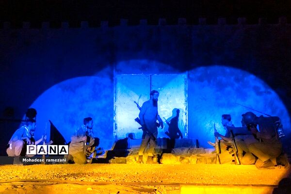 نمایش بزرگ میدانی نوری در نیمروز در بوستان کوهشار