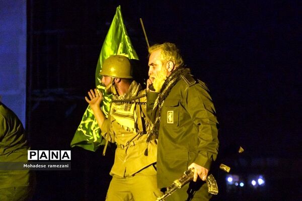 نمایش بزرگ میدانی نوری در نیمروز در بوستان کوهشار