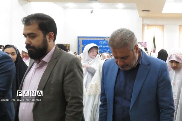 برپایی نماز در راستای اجرای طرح نورچشم در ناحیه یک شهرری