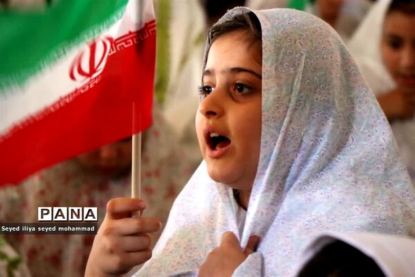 برپایی نماز در راستای اجرای طرح نورچشم در ناحیه یک شهرری