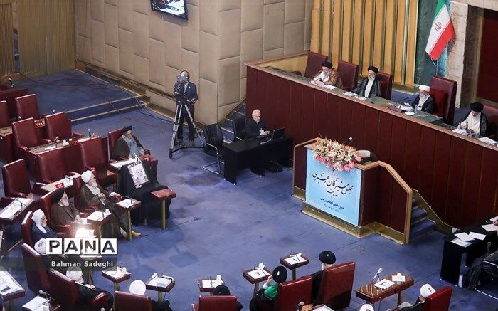 شورای نگهبان زمینه حضور نخبگان و مشارکت گسترده مردم در انتخابات را فراهم سازد