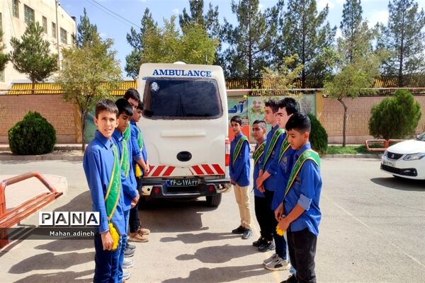 مراسم تجدید پیمان با شهید گمنام در دبیرستان علامه حلی۲ شهر جدید پرند