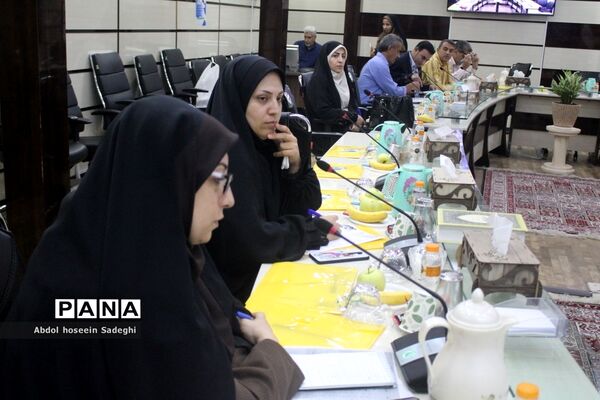 نشست هم‌اندیشی کارشناسان تربیت‌بدنی و سلامت شهرستان‌ها و مناطق با حوزه  تربیت بدنی و سلامت   آموزش و پرورش استان بوشهر