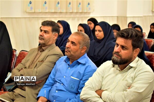 جشن عاطفه‌ها در مدرسه حضرت مریم اردکان