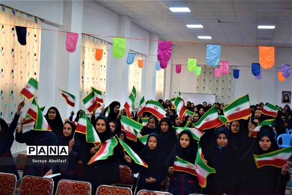 جشن عاطفه‌ها در مدرسه حضرت مریم اردکان