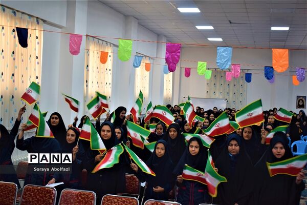 جشن عاطفه‌ها در مدرسه حضرت مریم اردکان