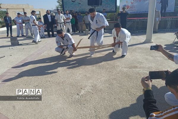 همایش بزرگ پیاده‌روی خانوادگی در شهرستان رباط‌کریم