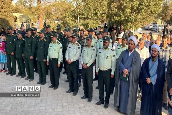 ادای احترام به شهدای دفاع مقدس ابرکوه به مناسبت هفته دفاع مقدس