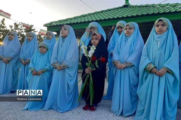 بزرگداشت هفته دفاع مقدس در مزار شهدای پارک خورشید