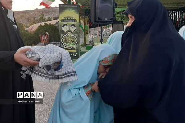 بزرگداشت هفته دفاع مقدس در مزار شهدای پارک خورشید