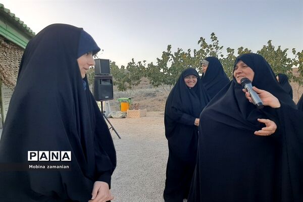 بزرگداشت هفته دفاع مقدس در مزار شهدای پارک خورشید