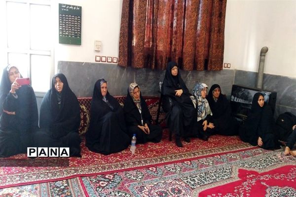 همایش نقش آفرینی بانوان و مساجد در دفاع مقدس