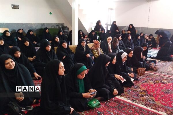 همایش نقش آفرینی بانوان و مساجد در دفاع مقدس