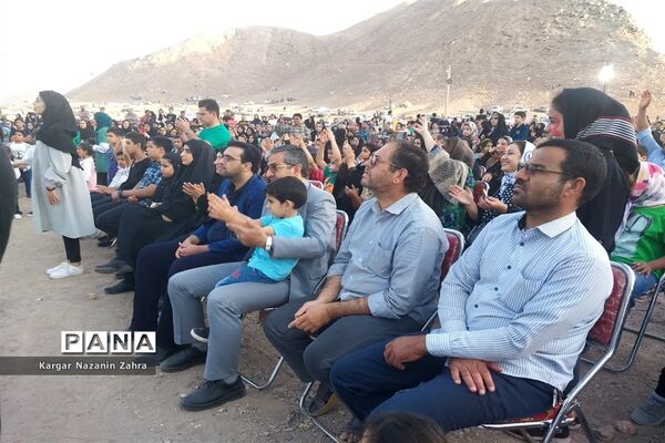 جشنواره بادبادک‌ها در اردکان