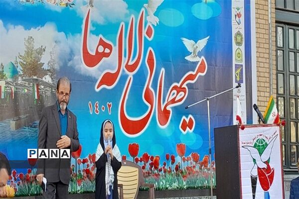 برگزاری مراسم آیین لاله‌ها در امامزاده محمد کرج